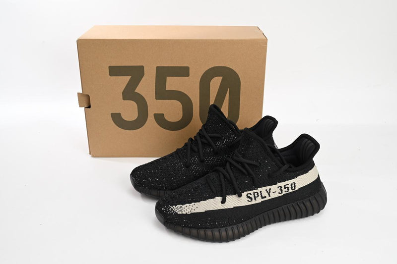 Yeezy Boost 350 V2 Oreo