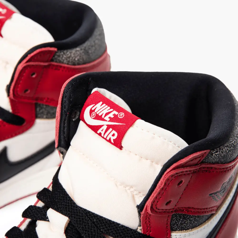 Air Jordan 1 High Chicago Lost & Found