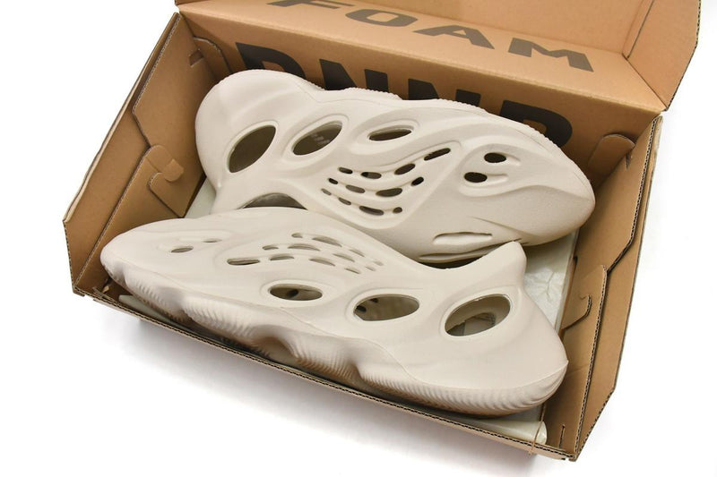 Yeezy Foam Runner Sand