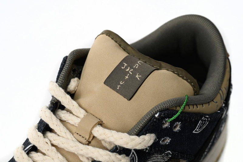 Travis Scott x Nike SB Dunk Low Cactus Jack