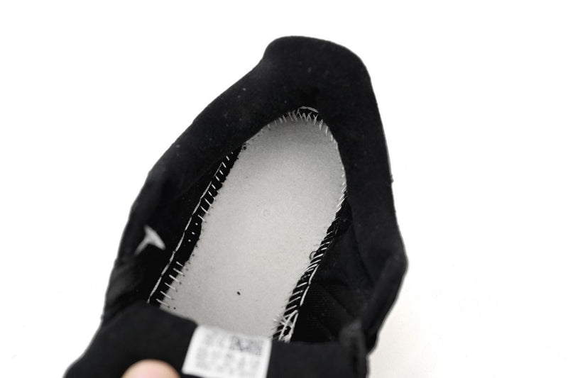 Campus 00s Core Black