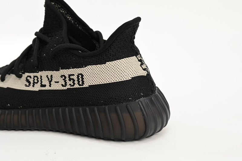 Yeezy Boost 350 V2 Oreo