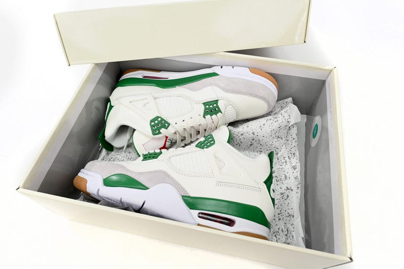 Nike SB x Air Jordan 4 Pine Green