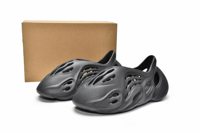 Yeezy Foam Runner Onyx