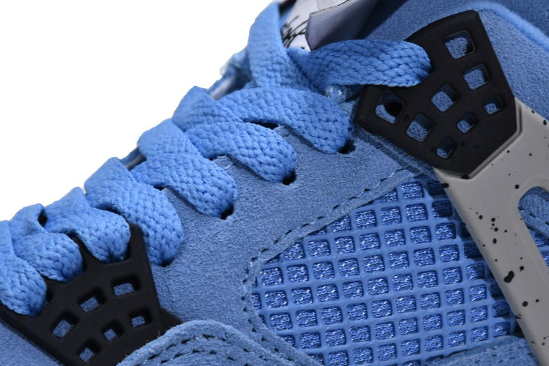 Air Jordan 4 University Blue