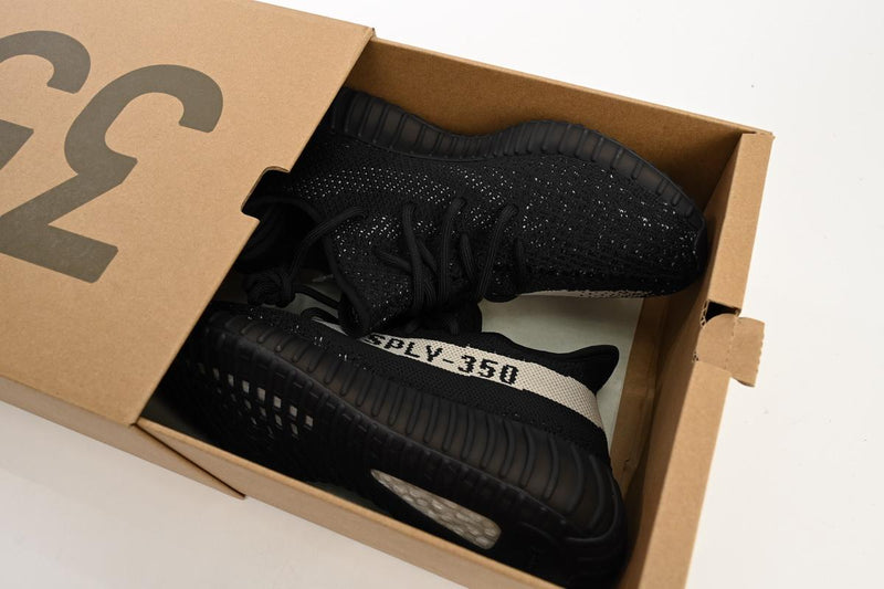Yeezy Boost 350 V2 Oreo