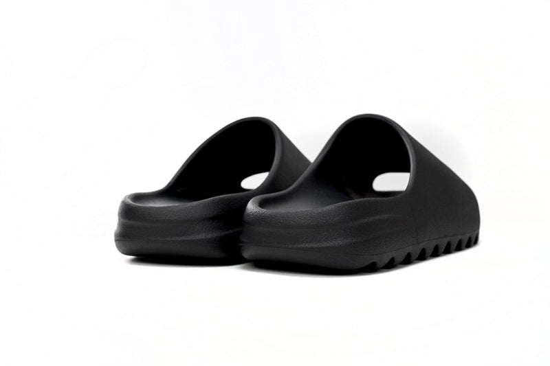 Yeezy Slide Dark Onyx
