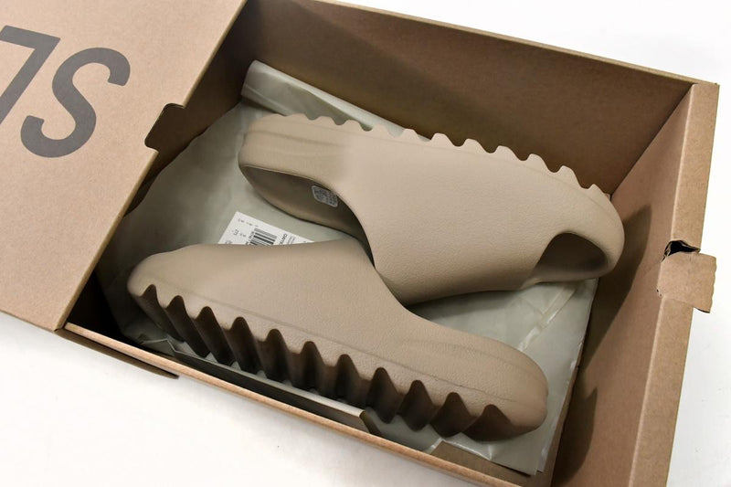 Yeezy Slide Pure