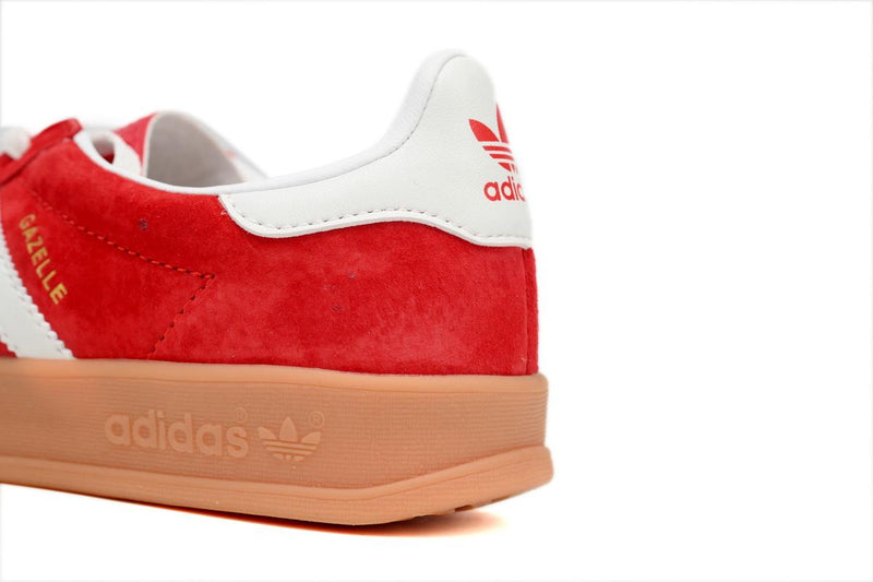 Gazelle Scarlet Red