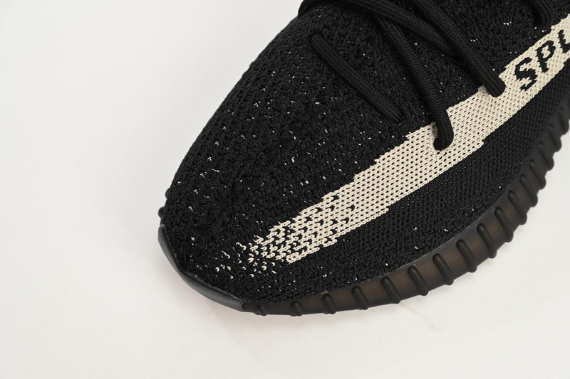 Yeezy Boost 350 V2 Oreo